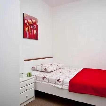 Gorgeous In Okrug Gornji With House Sea View Holiday home